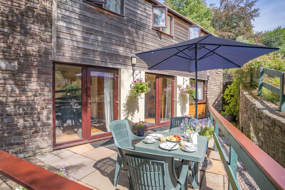 Woodpecker Lodge - Llangenny, listing photograph 4