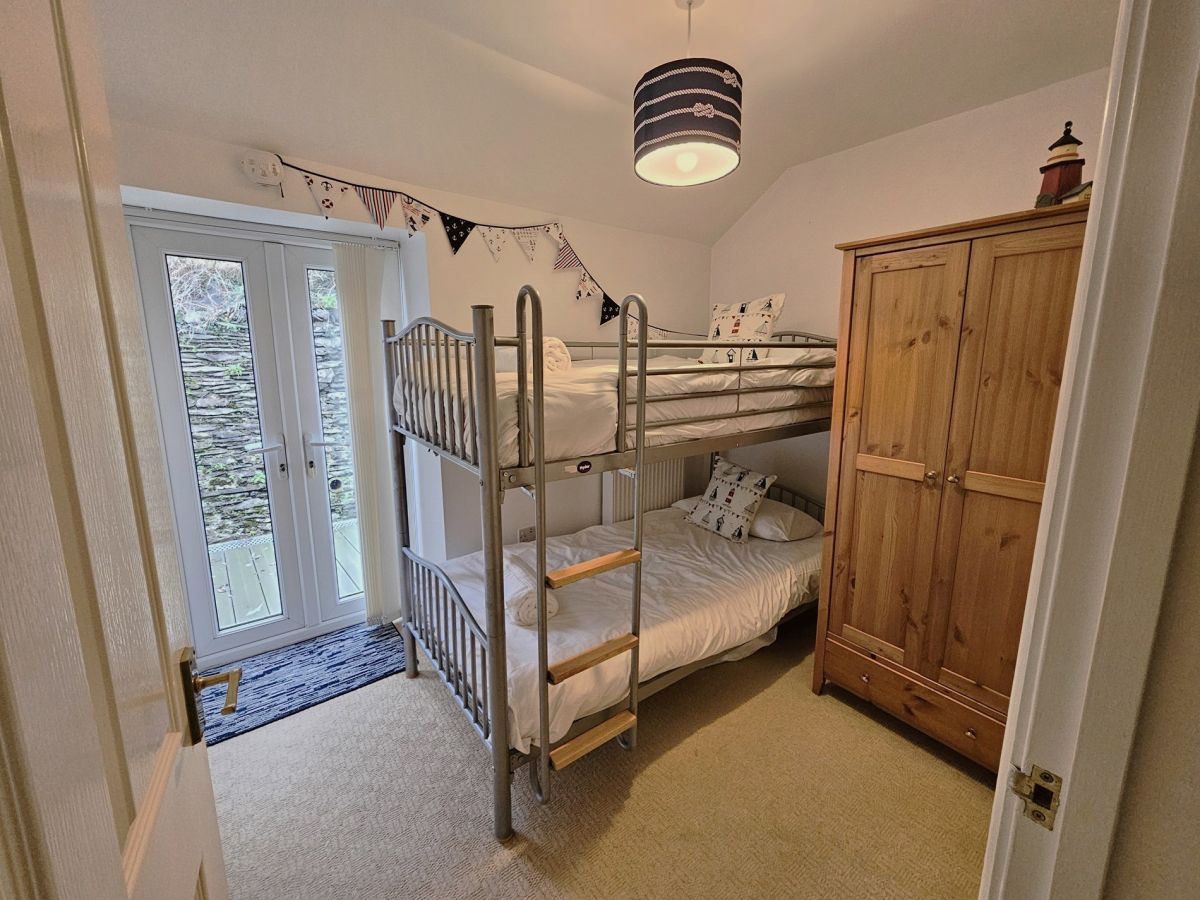 May Cottage - Aberdovey, listing photograph 12