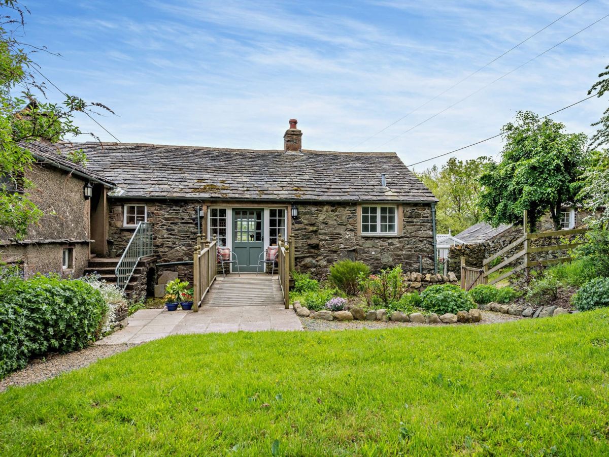 Middle Farm Cottage