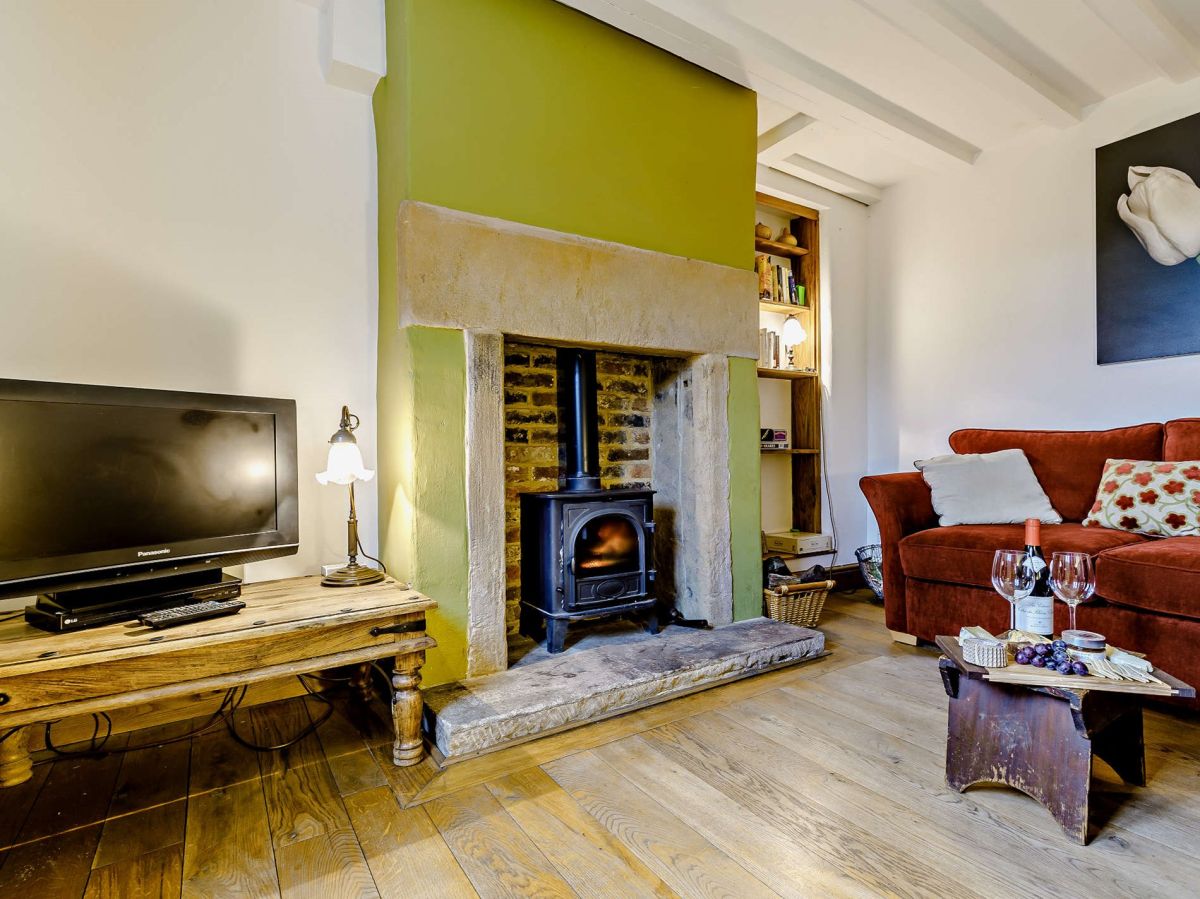 Red House Cottage, listing photograph 3