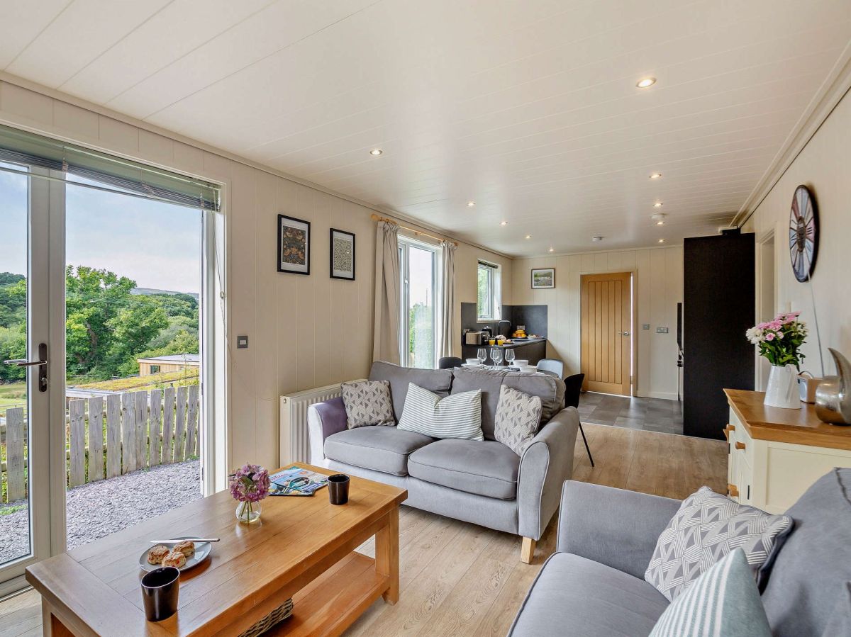 Honey Bee Lodge, listing photograph 10