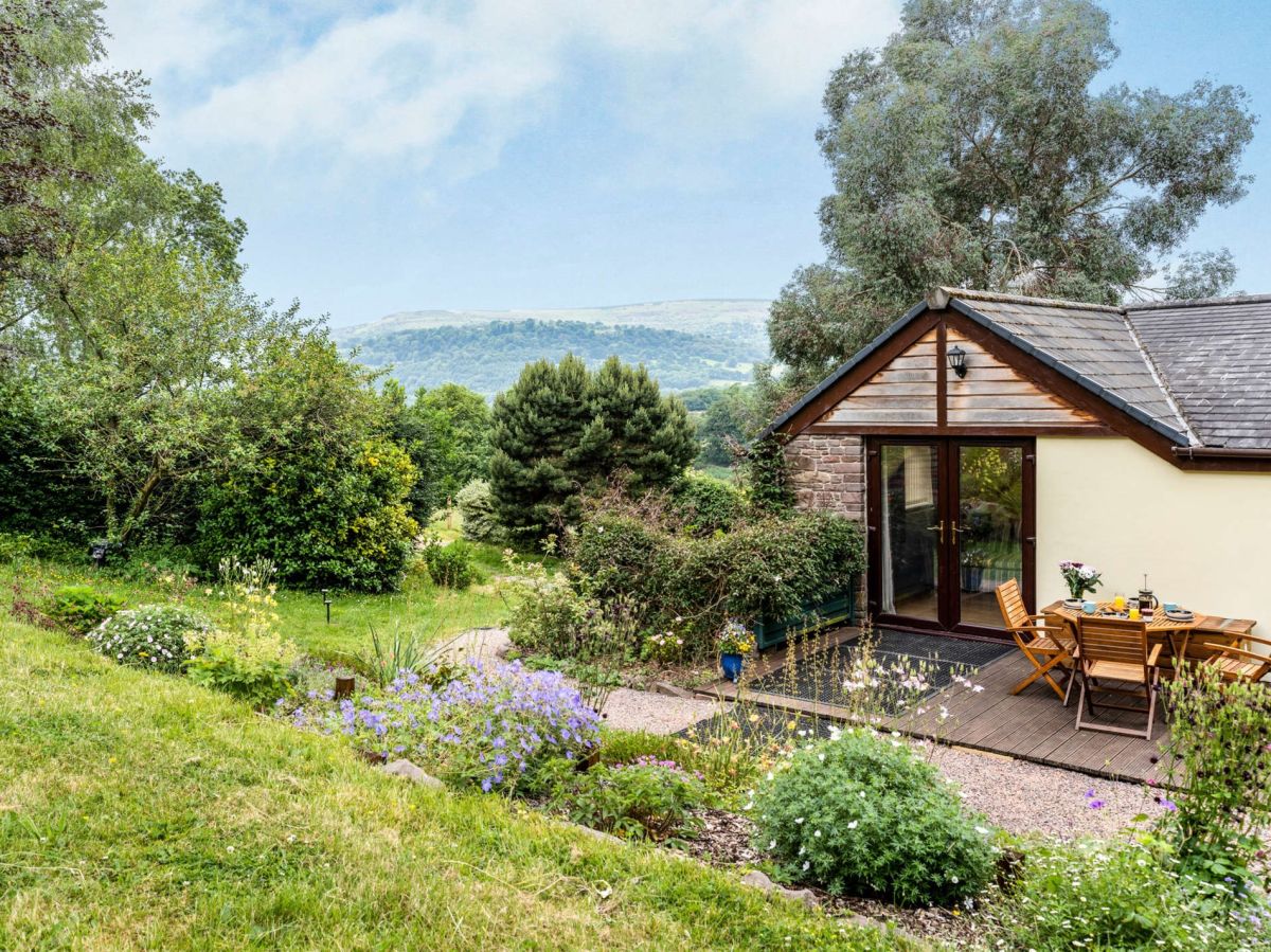 Pheasant Lodge - Llangenny, listing photograph 4
