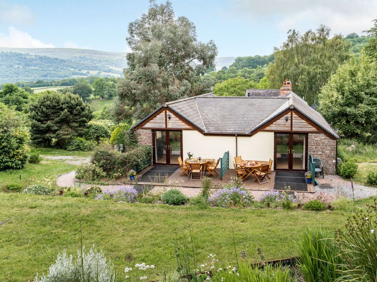 Skylark Lodge - Llangenny