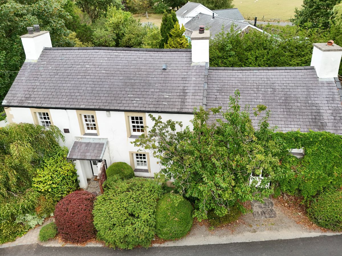 Betws Inn Bach