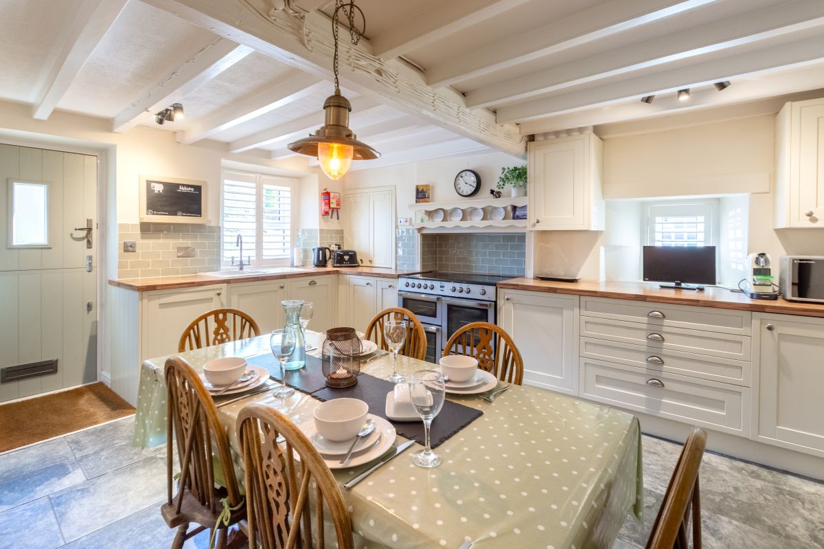 Newkin House, listing photograph 3