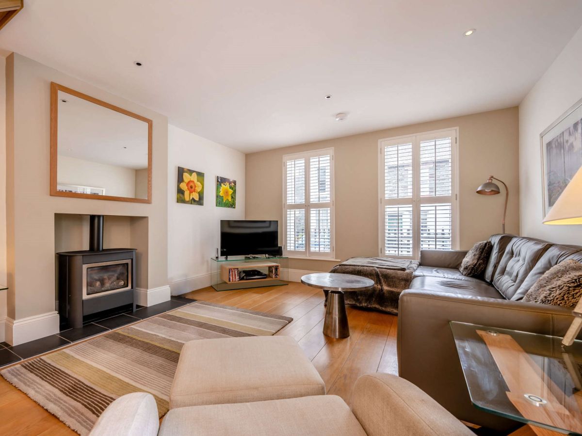 Century Cottage, listing photograph 3
