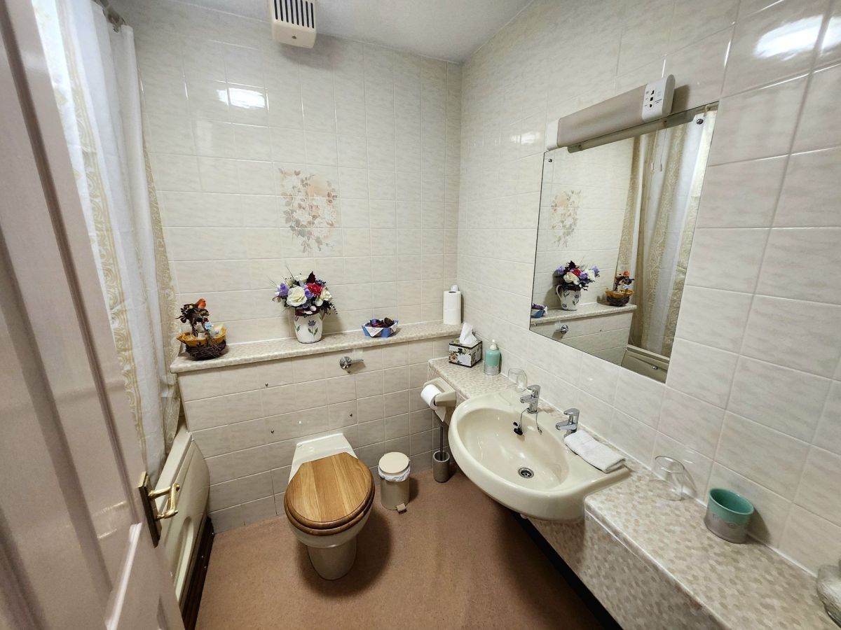 Yewdale Crags Apartment, listing photograph 12
