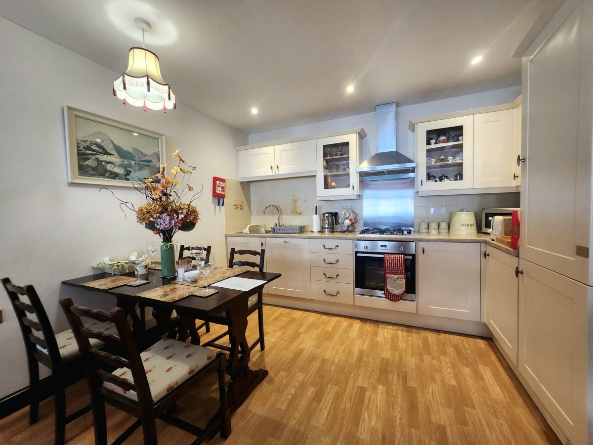 Yewdale Crags Apartment, listing photograph 4