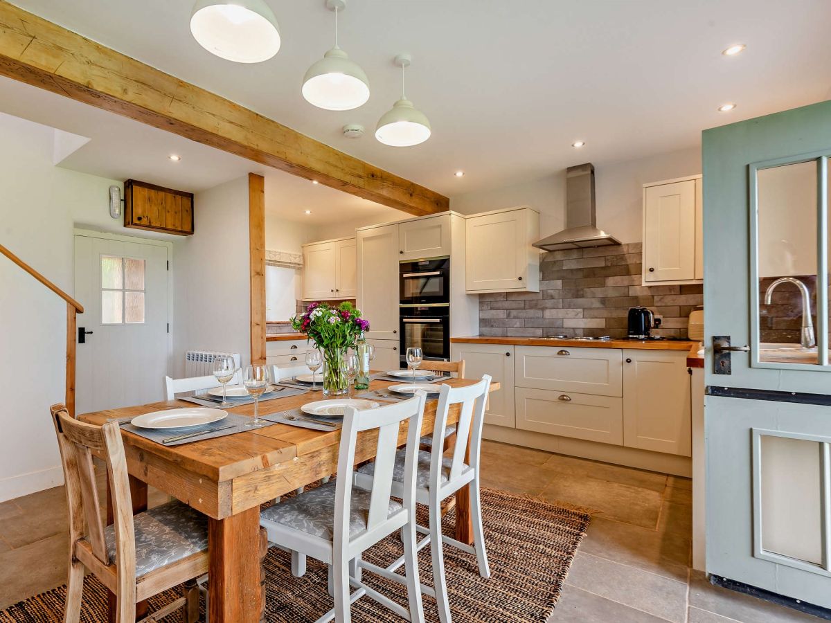 Cannon Croft, listing photograph 2