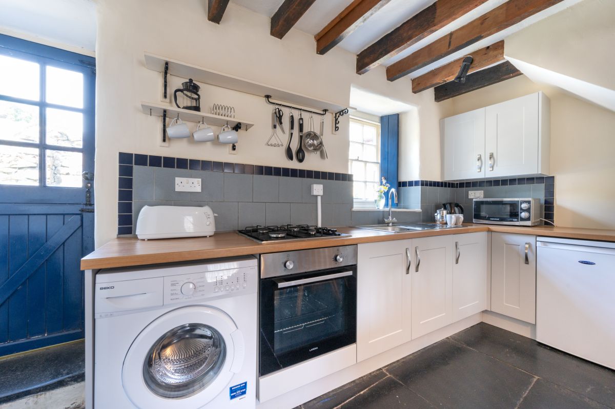 Ty Newydd, listing photograph 7