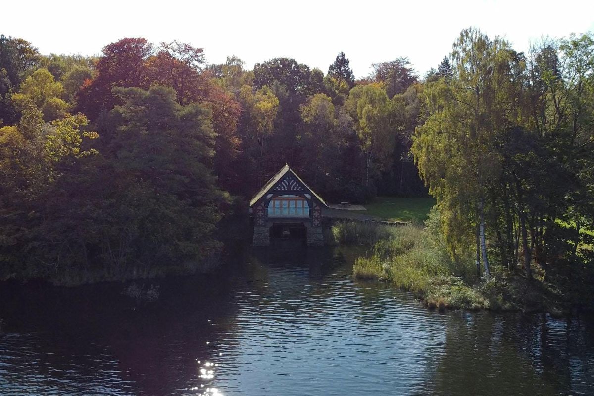 The Boat House, listing photograph 3