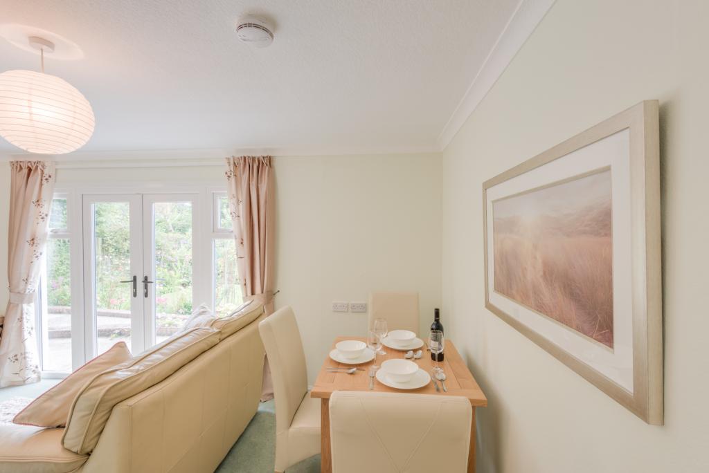Wood Cottage, listing photograph 3