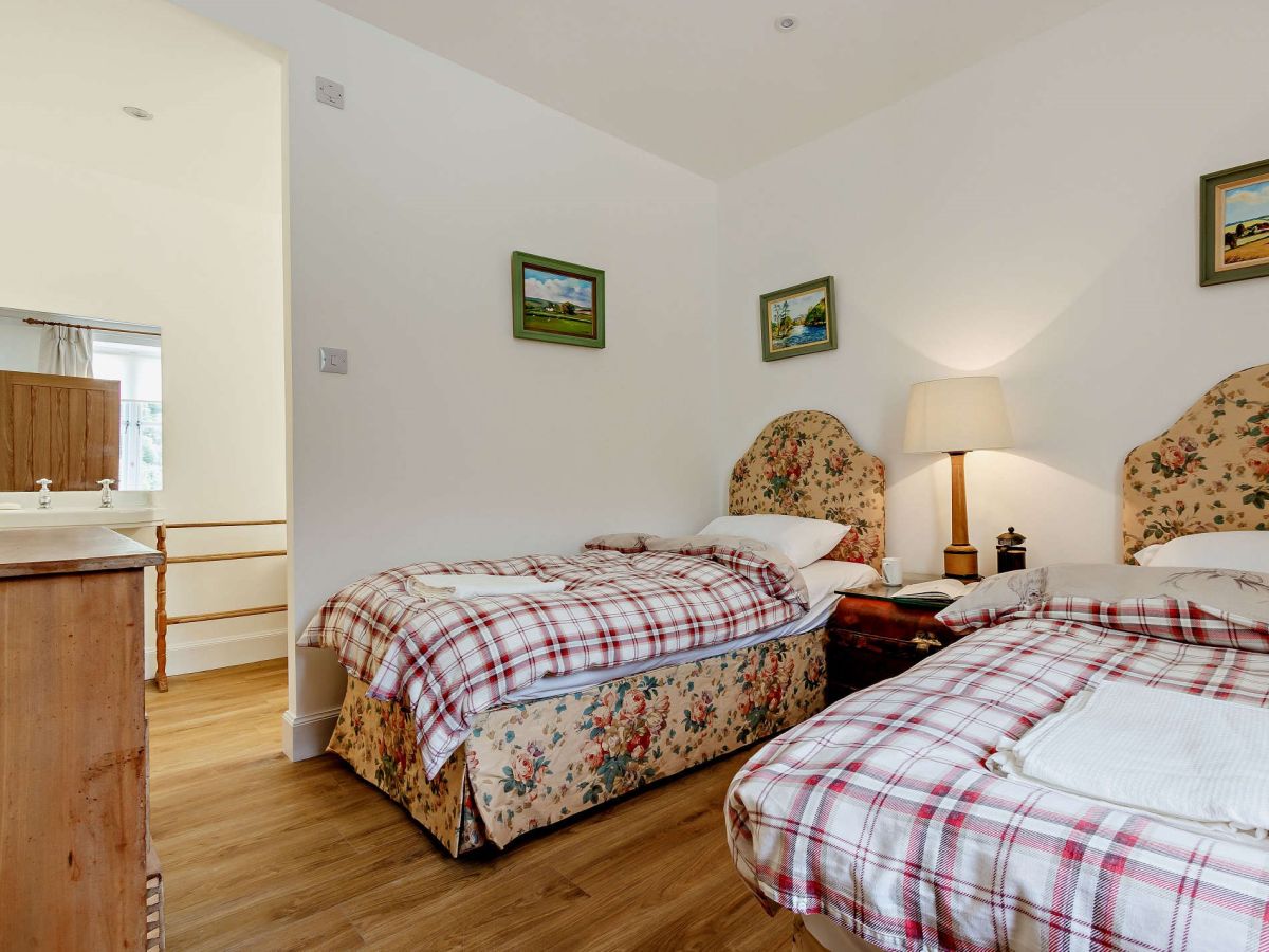 Ivy Cottage - Kilmonivaig, listing photograph 11