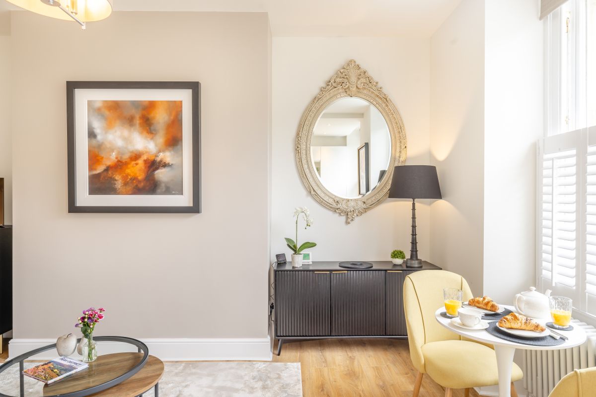 Georgian Suite - Apartment 14, listing photograph 7
