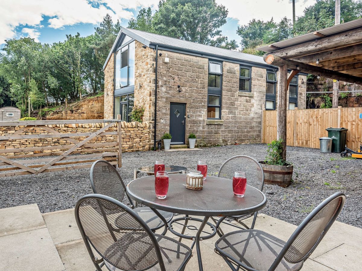 The Hayloft - Midhopestones