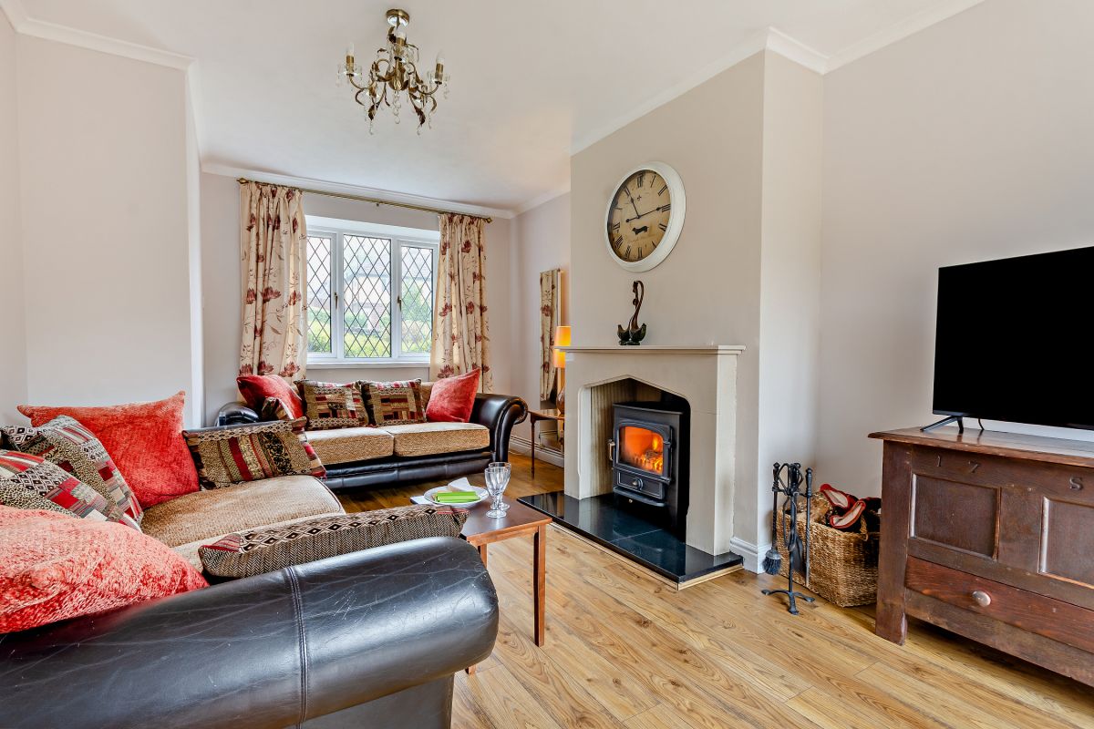 Lea Brook Cottage, listing photograph 4