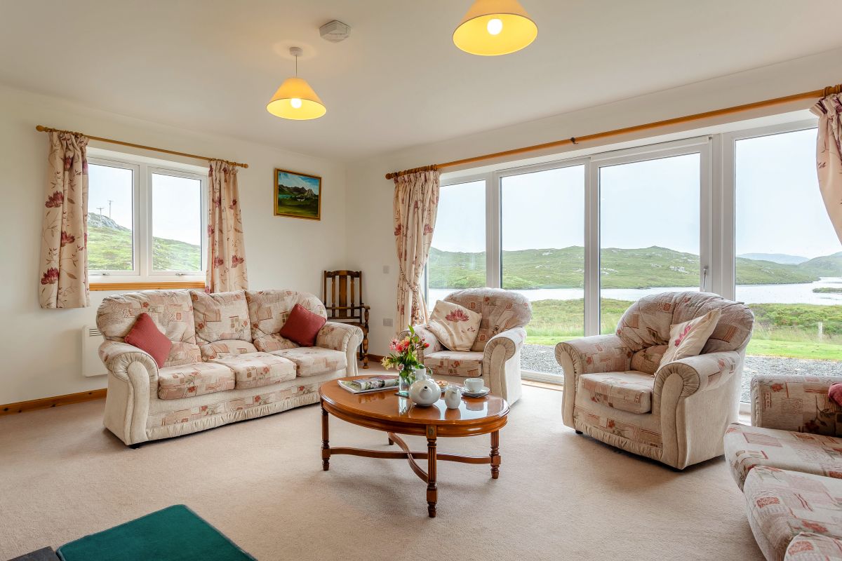 Fearna Cottage, listing photograph 3
