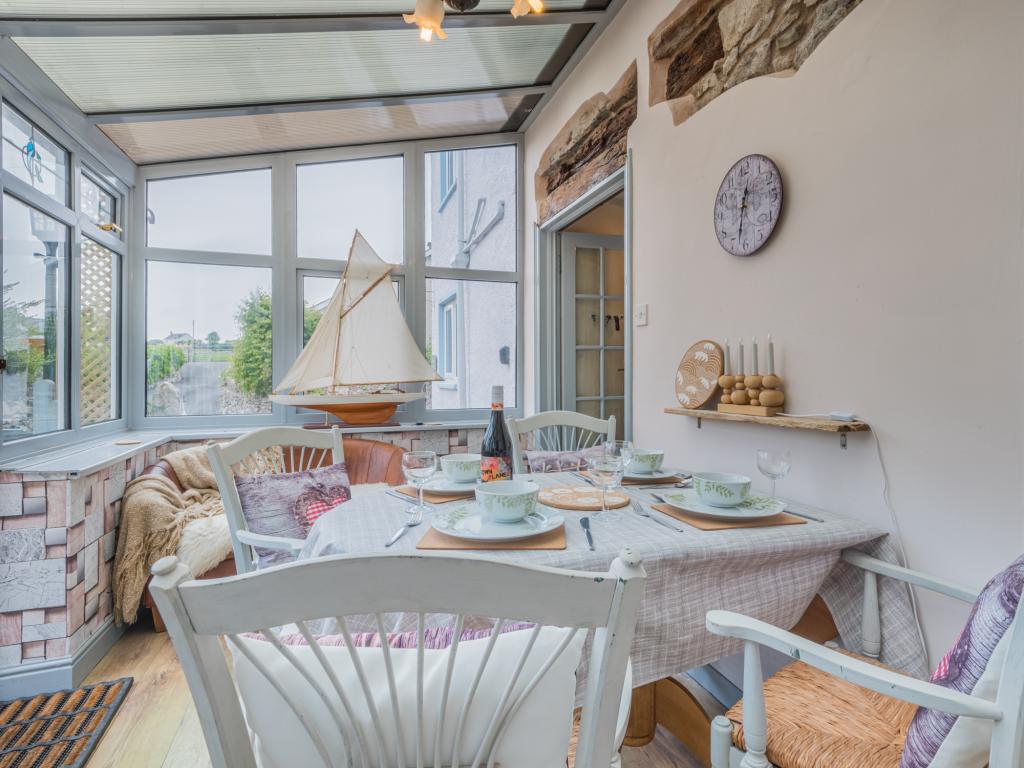 Chimney Cottage, listing photograph 3