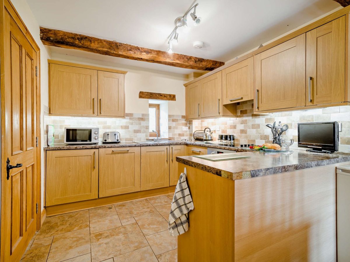Cynfin Barn, listing photograph 11