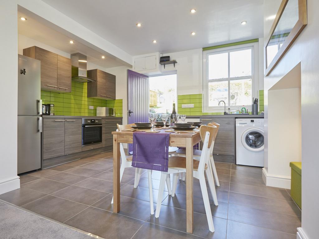 17 Otley Road, listing photograph 5