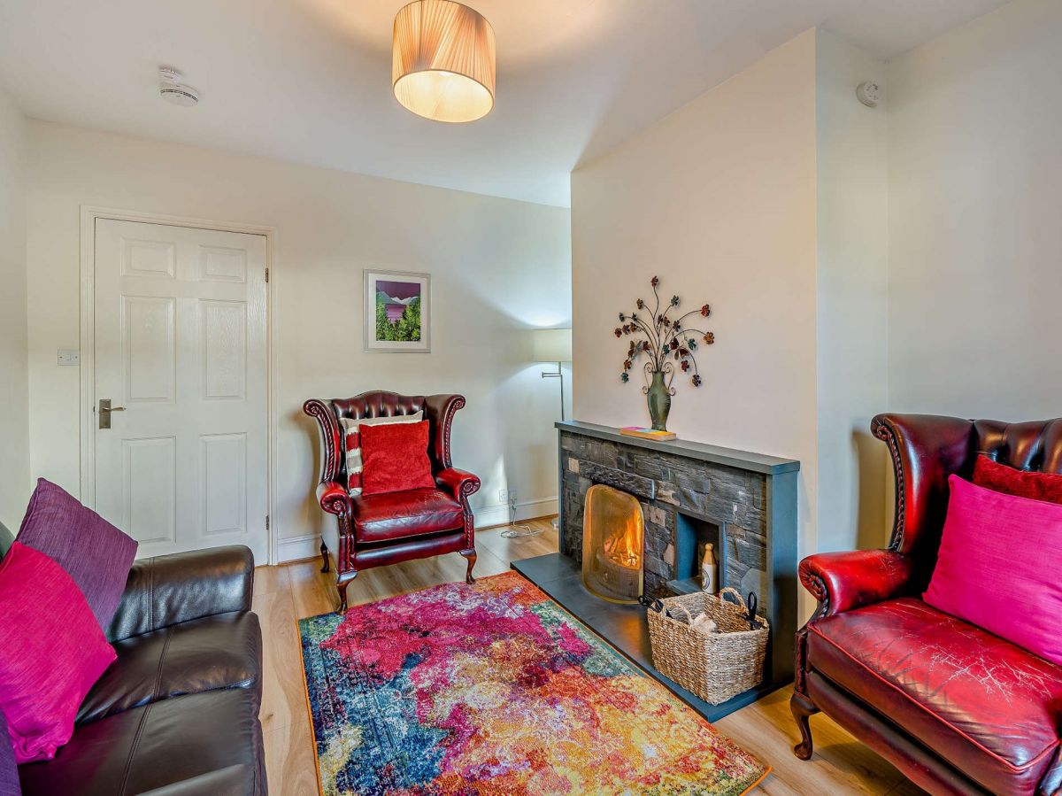 6 Catherine Cottages, listing photograph 3