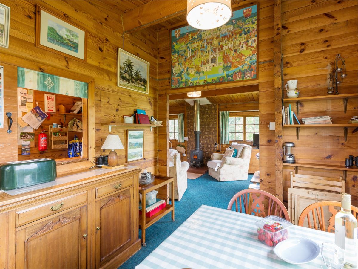 The Log Cabin, listing photograph 9