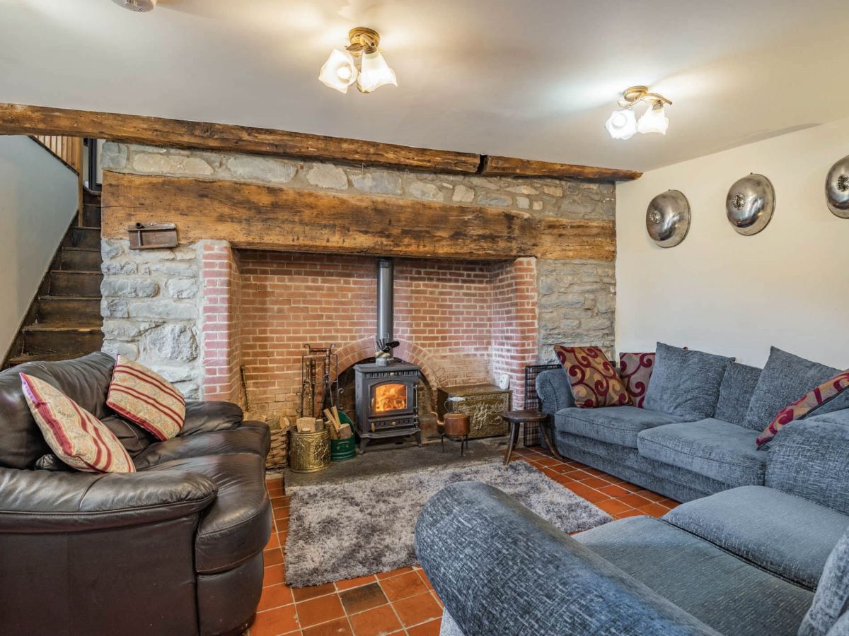 The Old Family Home, listing photograph 5