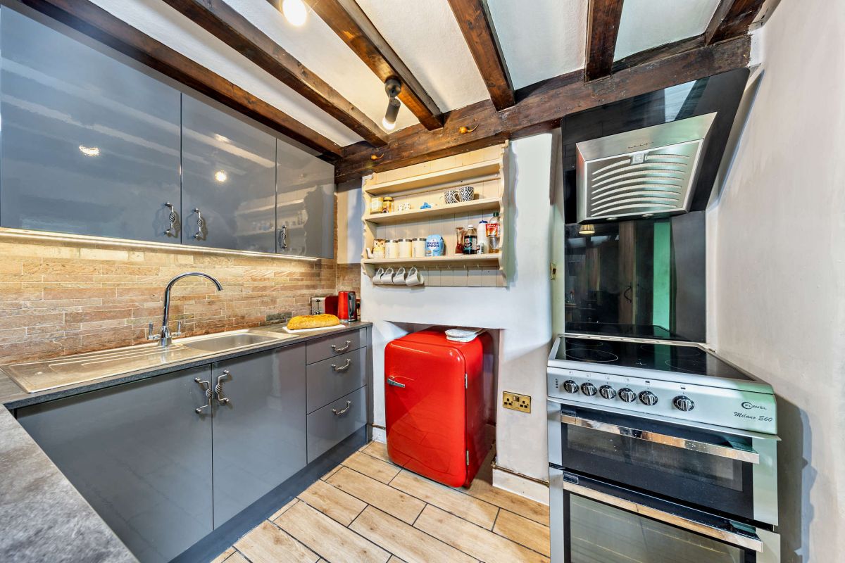 Cascades Cottage, listing photograph 7