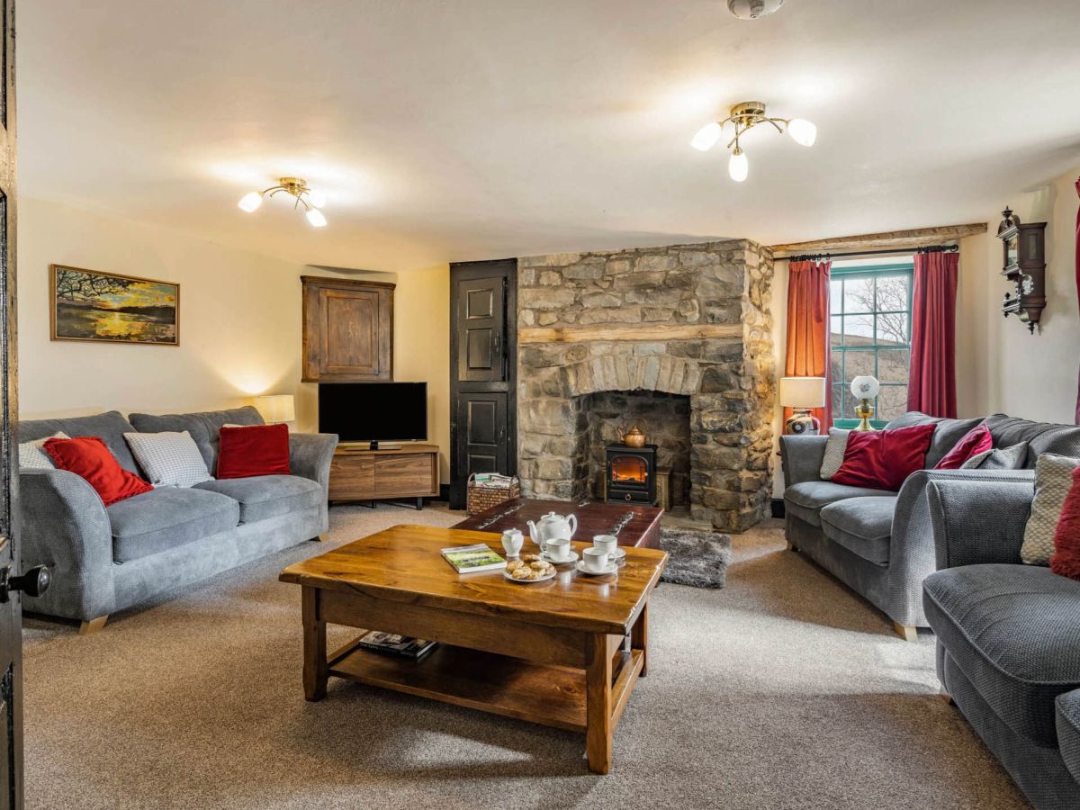 The Old Family Home, listing photograph 9