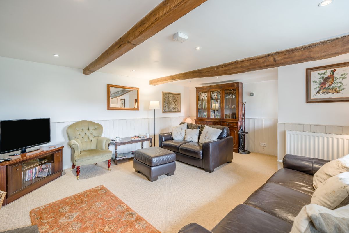 Lukes House, listing photograph 9