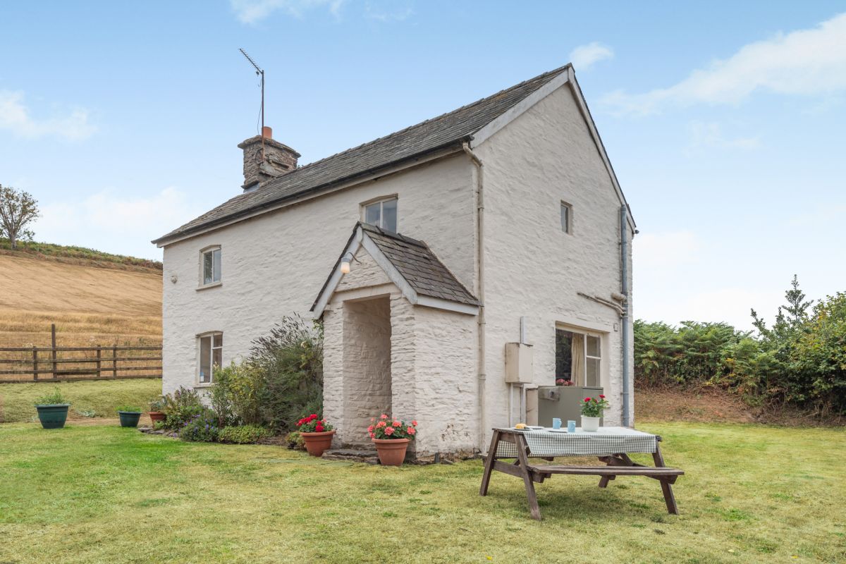 Yr Allt, listing photograph 2
