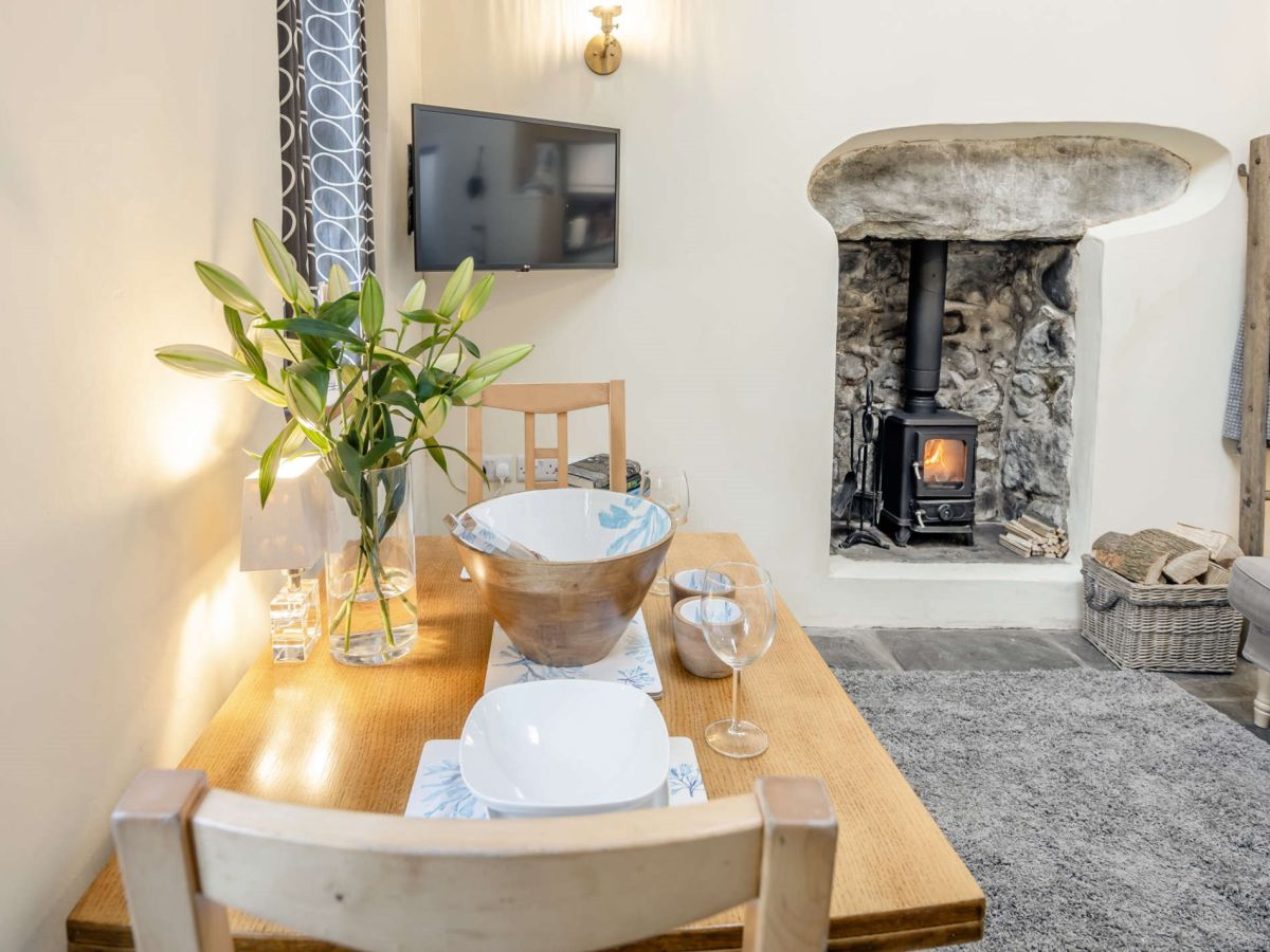 Y Bryn Cottage, listing photograph 6