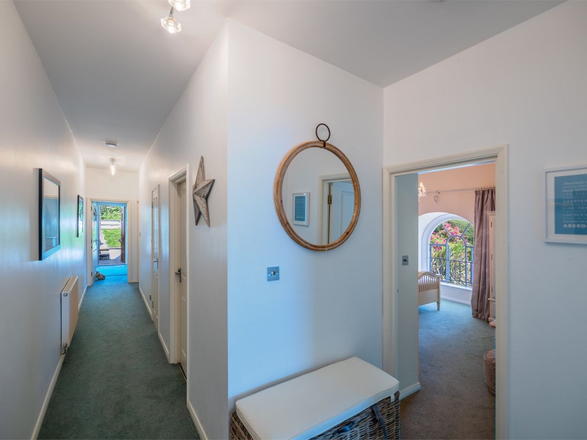 6 Tabernacl Apartment, listing photograph 11