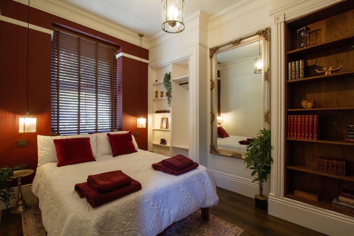 Holmfirth's Luxury Collection, listing photograph 8