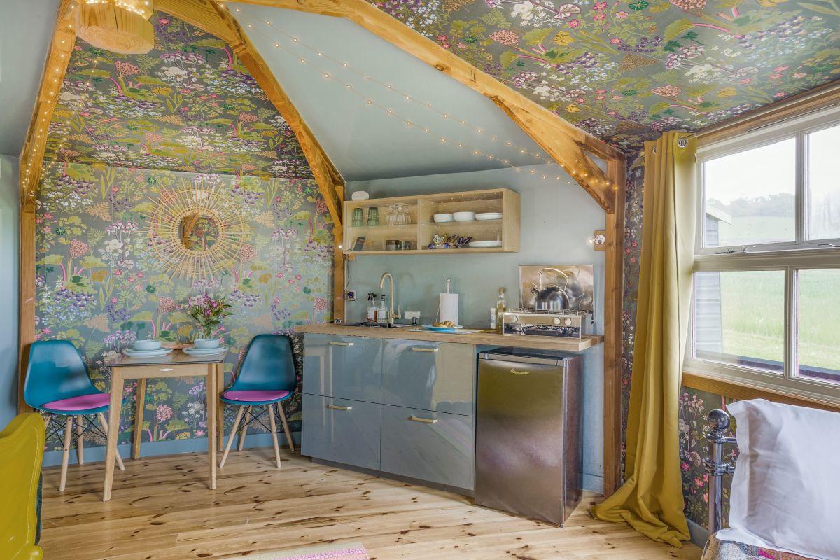 Barley Cabin, listing photograph 11