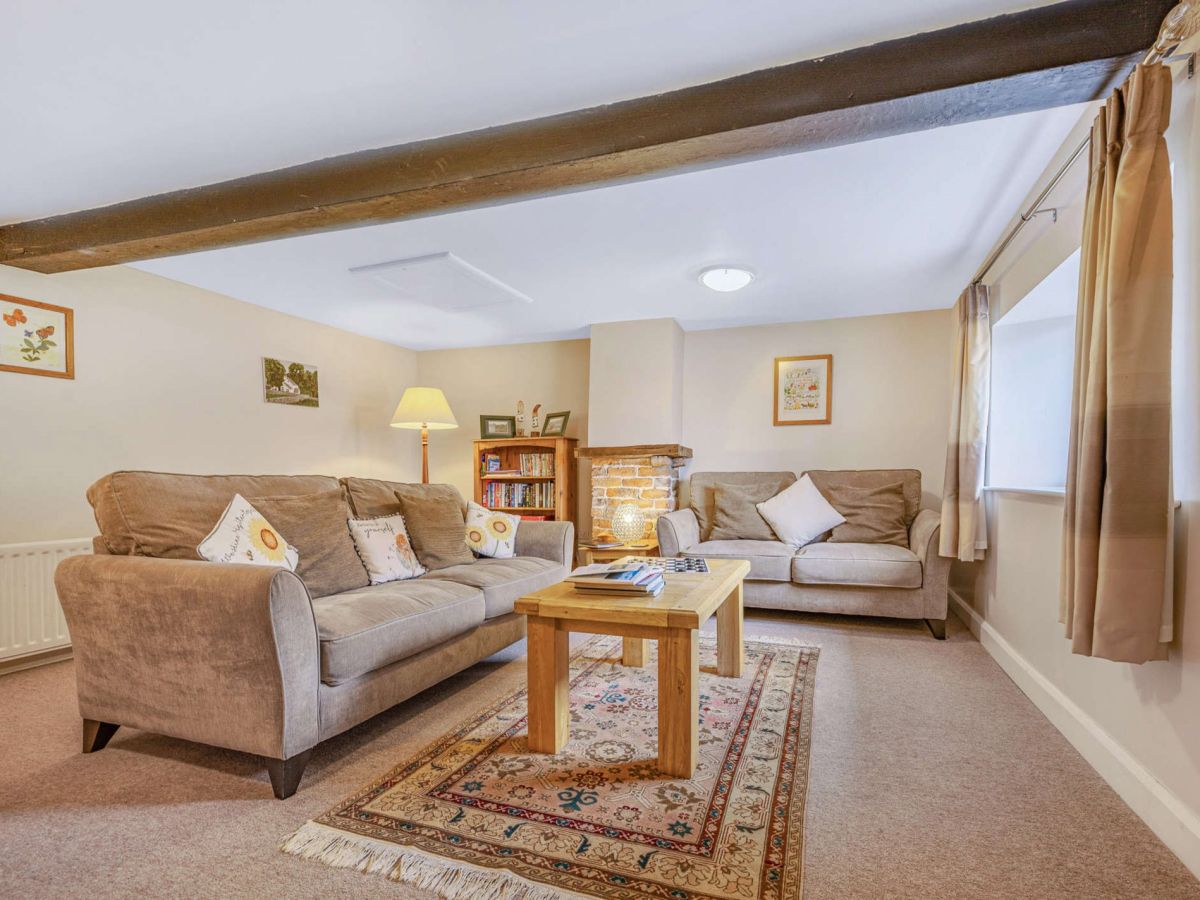 Old Apple Tree Cottage, listing photograph 3