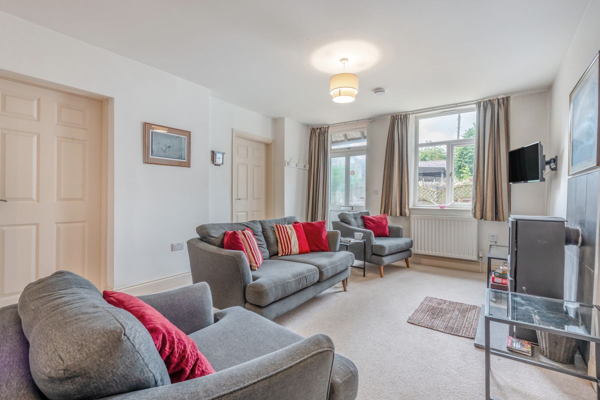 Crooklands House Apartment, listing photograph 3