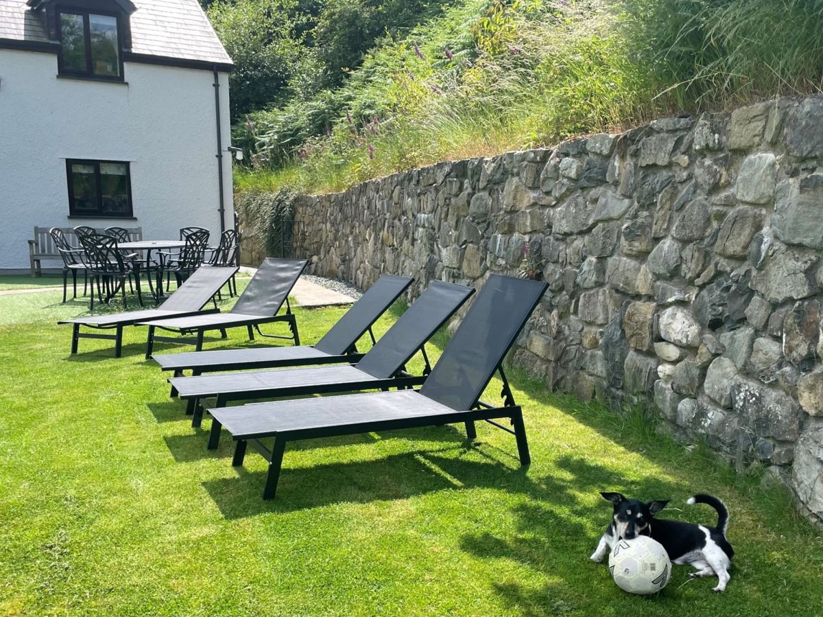Maes Yr Hendre, listing photograph 4