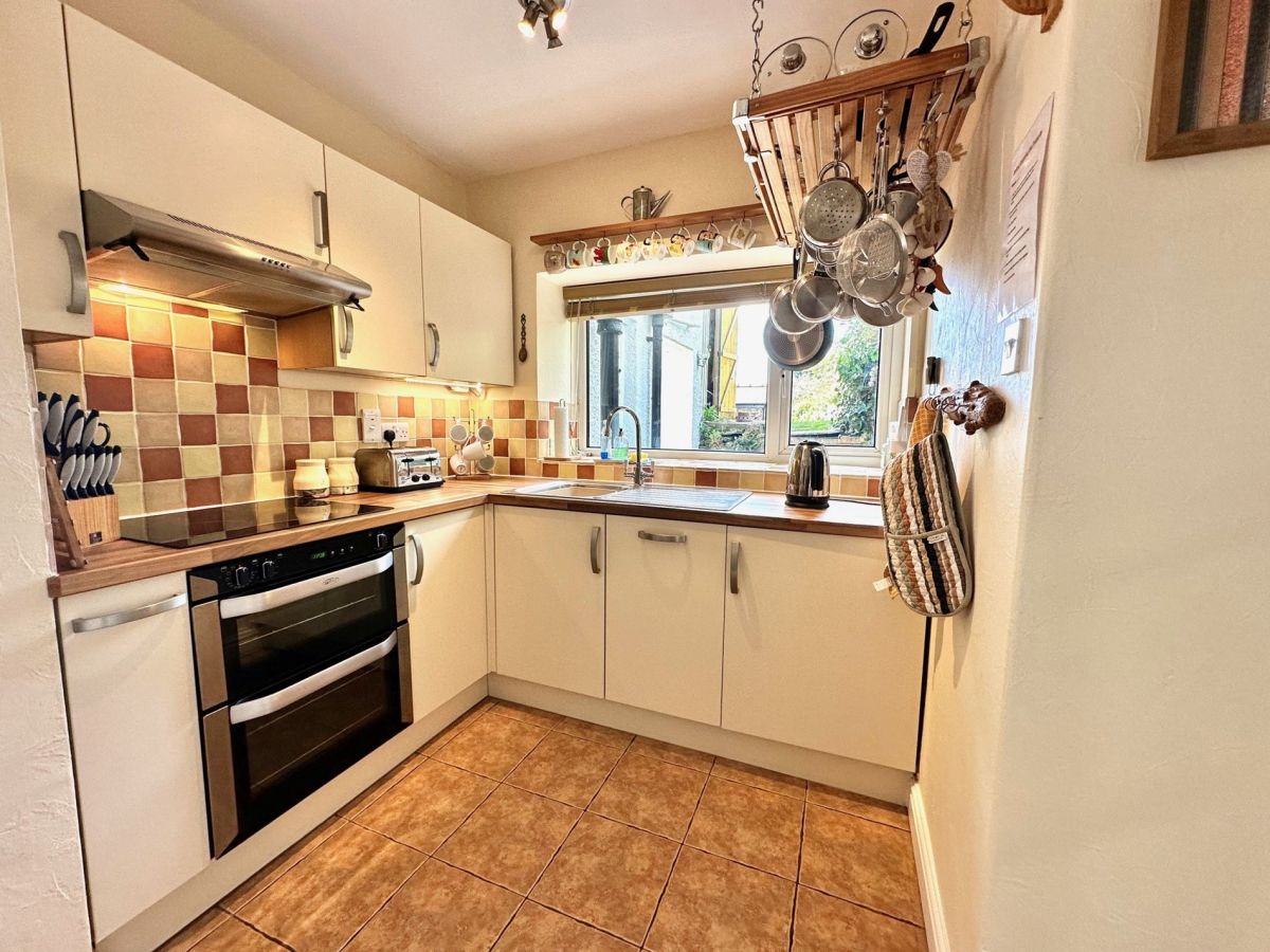 Cara Cottage, listing photograph 6