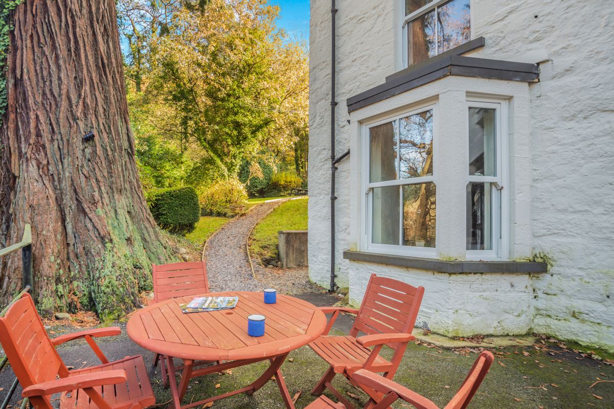 Fairy Glen Apt One, listing photograph 8