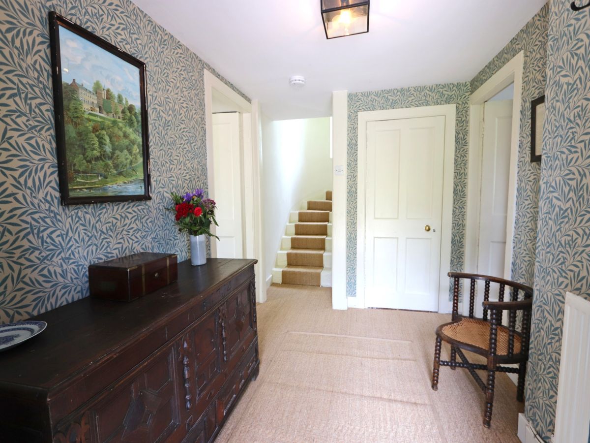 Square Cottage - Airlie, listing photograph 8