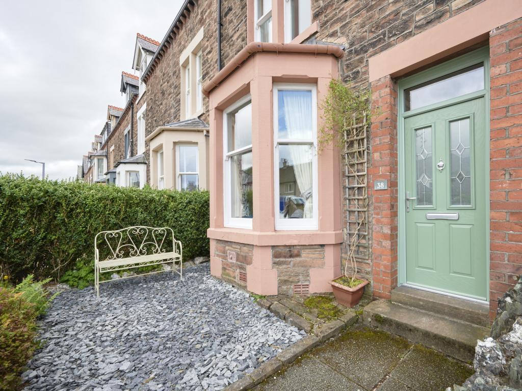 38 Blencathra Street, listing photograph 2