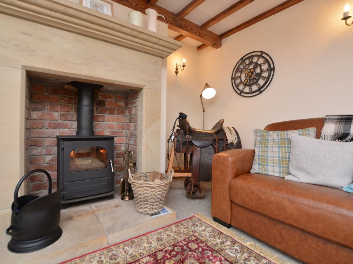 Croft Cottage - Matlock, listing photograph 2