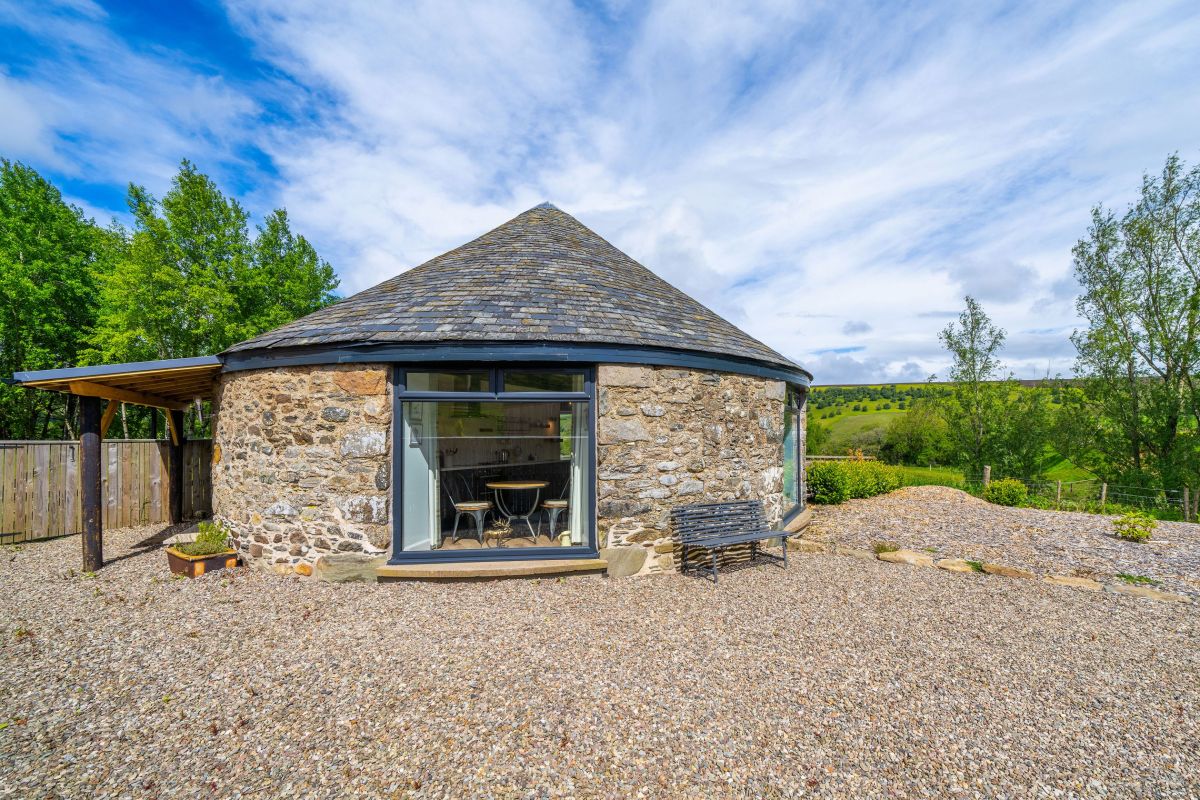 The Roundhouse, listing photograph 4
