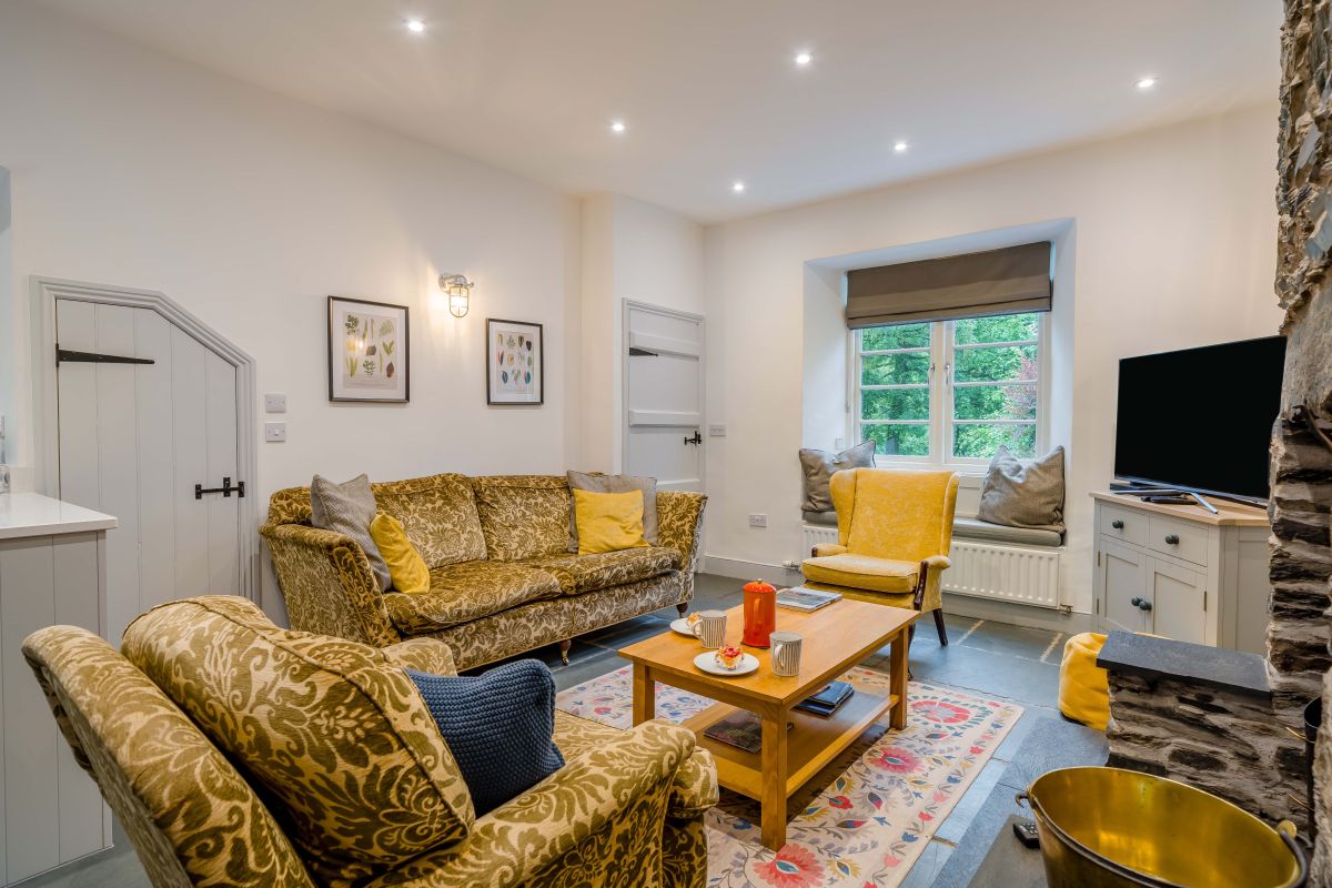 Riverside House, listing photograph 6