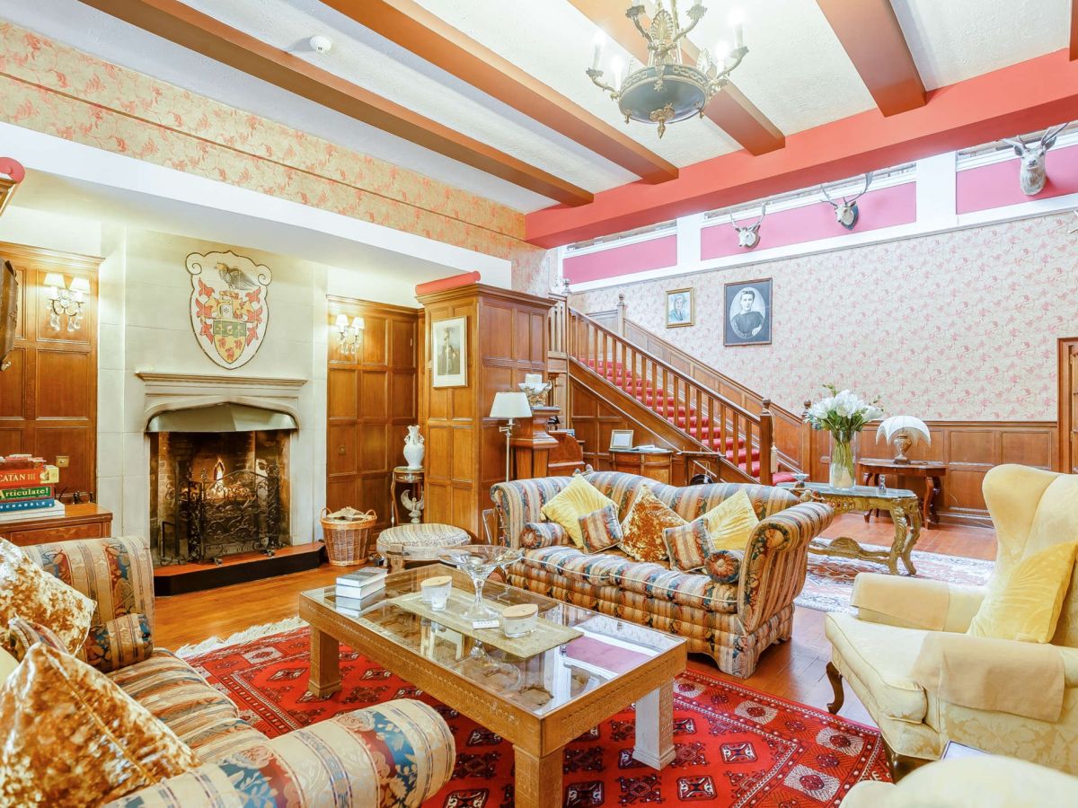 Grand Victorian Mansion, listing photograph 4