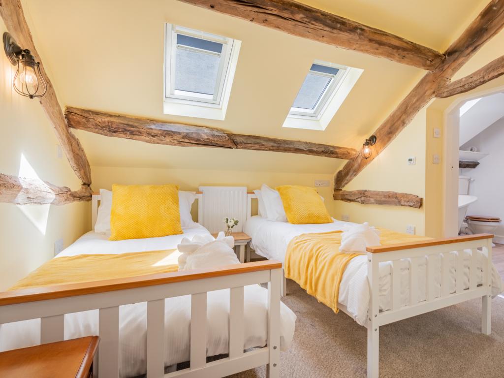 The Old Cottage - Staveley, listing photograph 8