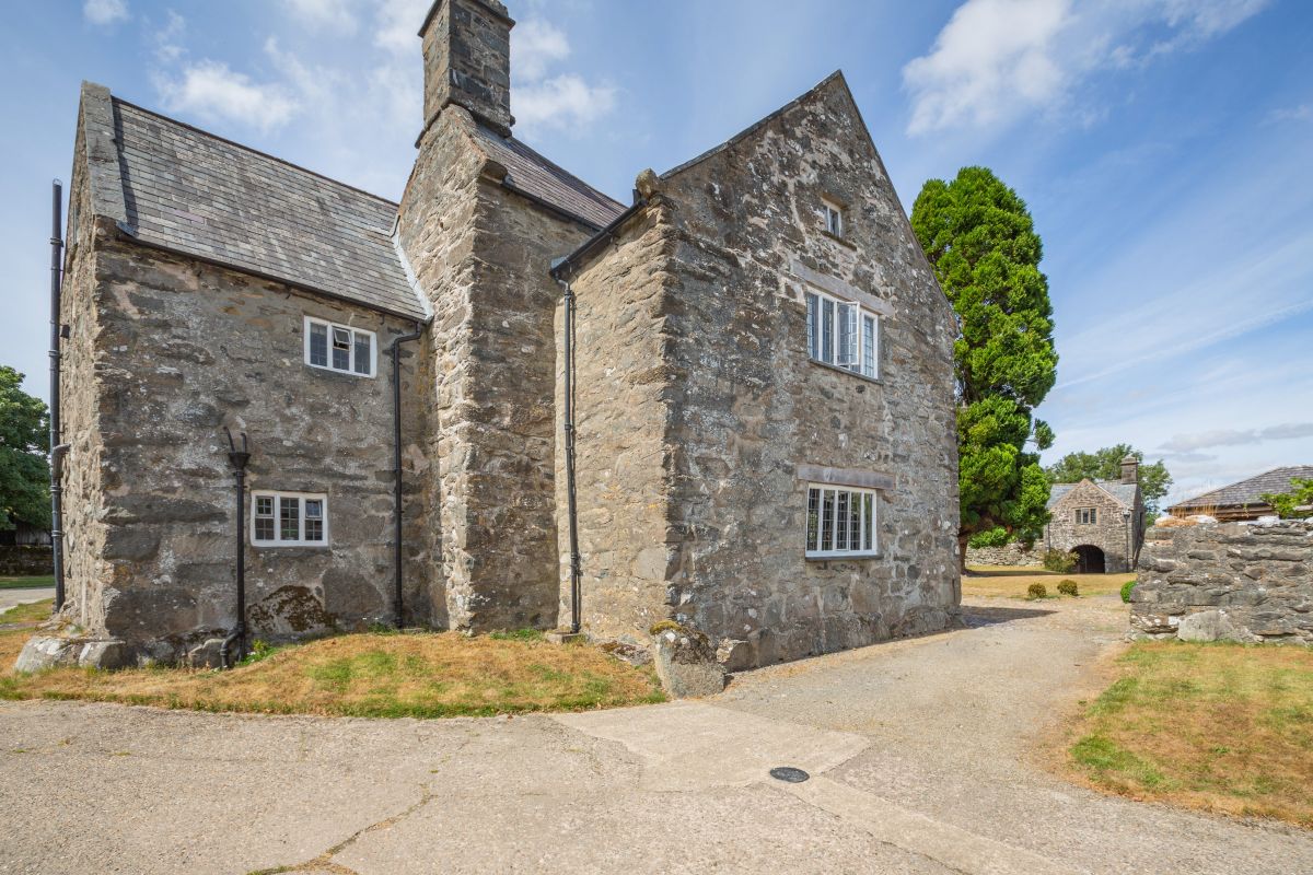 Gilar House, listing photograph 6