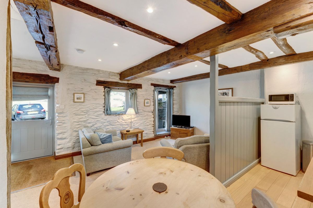 Middle Grove Cottage, listing photograph 5