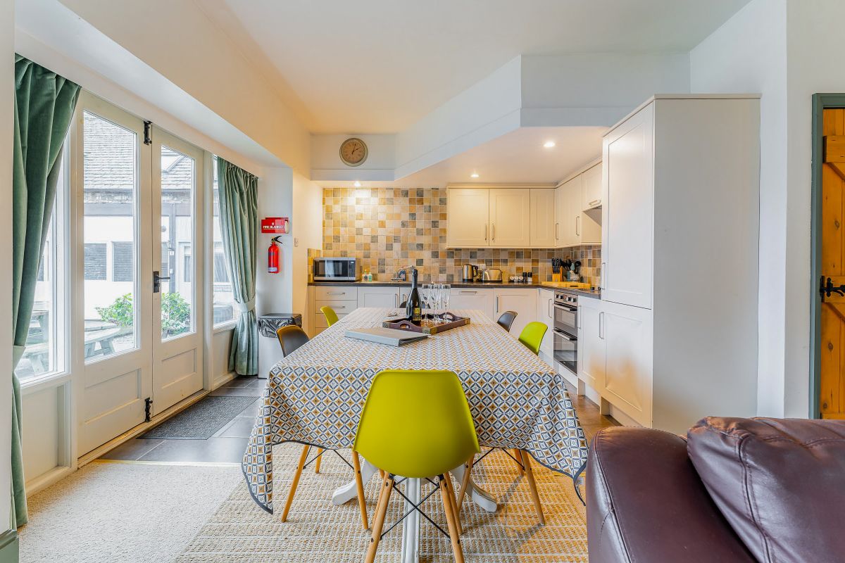 Curlew Close Cottage, listing photograph 9